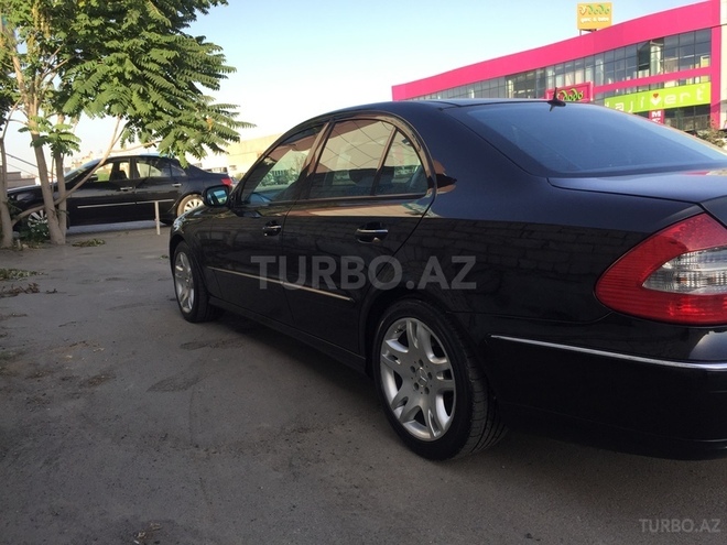Mercedes E 350 2006, 176,543 km - 3.5 l - Bakı