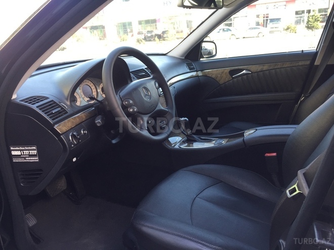 Mercedes E 350 2006, 176,543 km - 3.5 l - Bakı