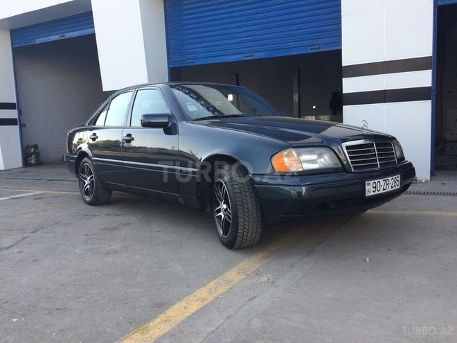 Mercedes C 180 1995, 270,000 km - 1.8 л - Bakı