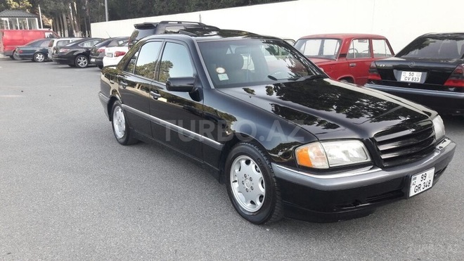 Mercedes C 230 1999, 225,000 km - 2.3 l - Sumqayıt