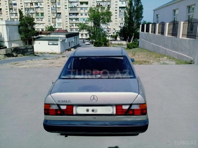 Mercedes E 200 1995, 253,000 km - 2.3 л - Bakı