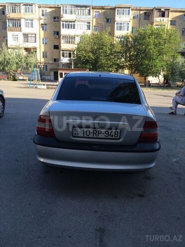 Opel Vectra 1997, 286,000 km - 1.8 l - Bakı