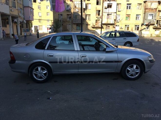 Opel Vectra 1997, 286,000 km - 1.8 l - Bakı
