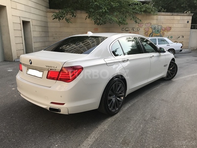 BMW 750 2009, 115,000 km - 4.4 l - Bakı