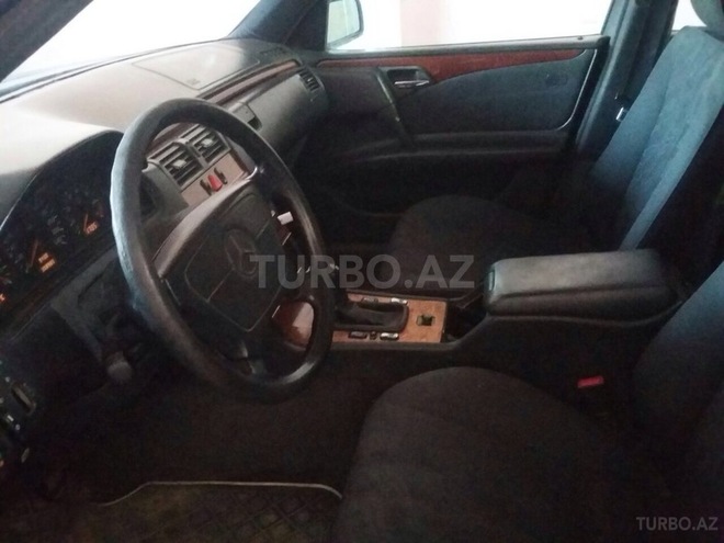 Mercedes E 200 1996, 232,333 km - 2.0 l - Gəncə