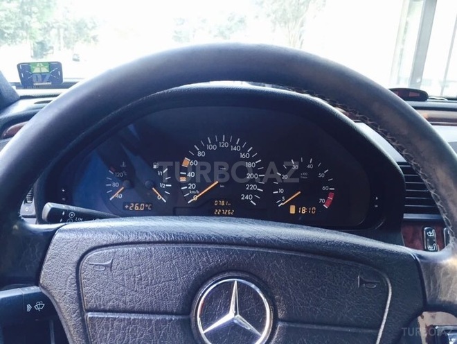 Mercedes C 200 1999, 227,262 km - 2.0 л - Bakı