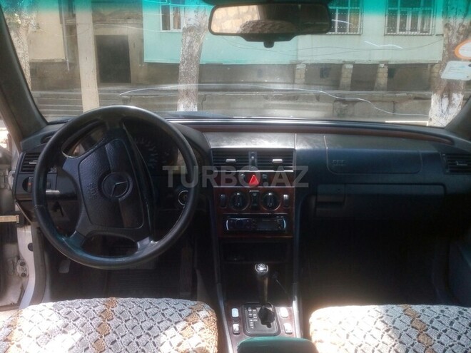 Mercedes C 220 1997, 568,000 km - 2.2 l - Bakı