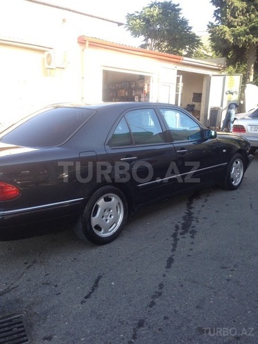 Mercedes E 230 1997, 300,000 km - 2.3 l - Bakı