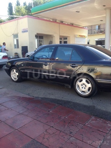 Mercedes E 230 1997, 300,000 km - 2.3 l - Bakı