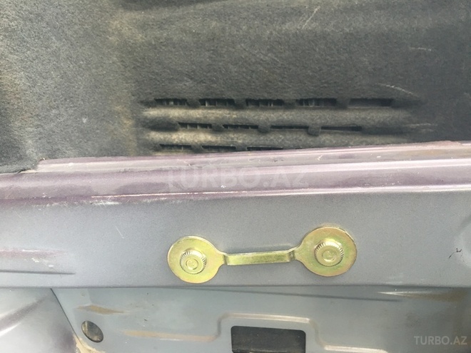 Mercedes E 230 1997, 280,015 km - 2.3 l - Zaqatala