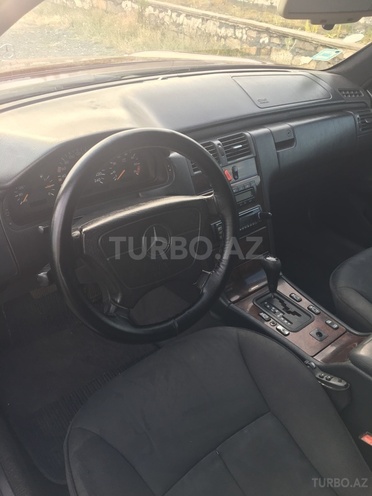 Mercedes E 230 1997, 280,015 km - 2.3 l - Zaqatala