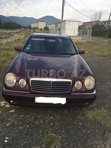 Mercedes E 230 1997, 280,015 km - 2.3 l - Zaqatala
