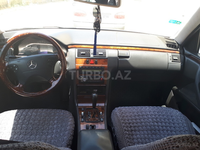 Mercedes E 220 1999, 650,000 km - 2.2 l - Bakı
