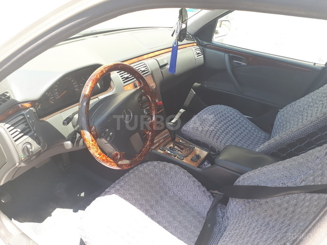 Mercedes E 220 1999, 650,000 km - 2.2 l - Bakı