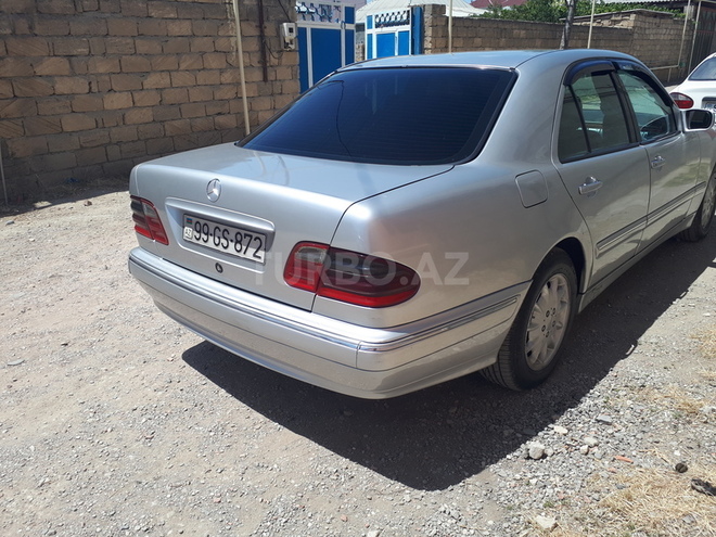 Mercedes E 220 1999, 650,000 km - 2.2 l - Bakı