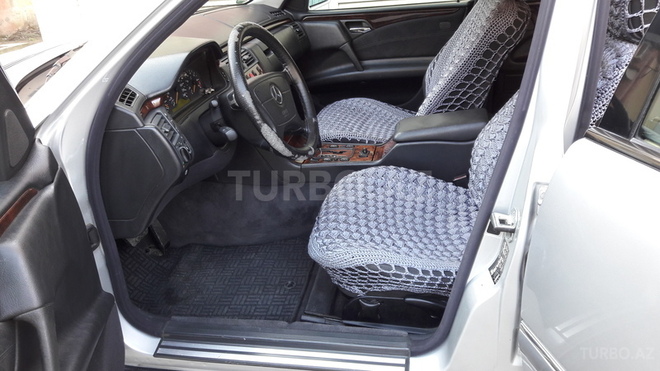 Mercedes E 240 1999, 250,000 km - 2.4 l - Bakı
