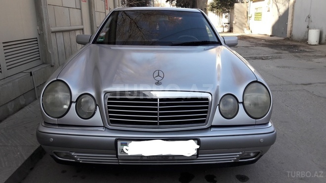 Mercedes E 240 1999, 250,000 km - 2.4 l - Bakı