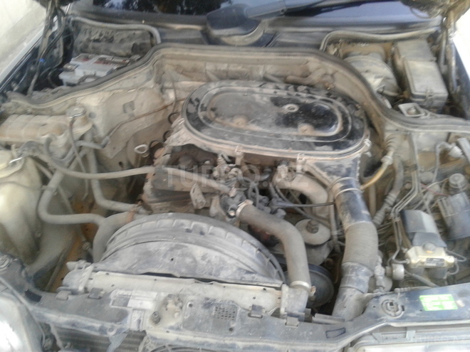 Mercedes E 230 1993, 294,000 km - 2.3 l - Bakı
