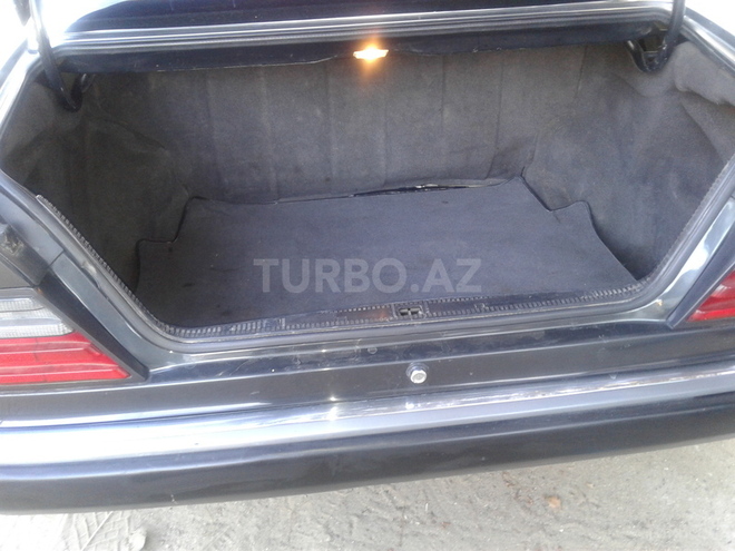Mercedes E 230 1993, 294,000 km - 2.3 l - Bakı