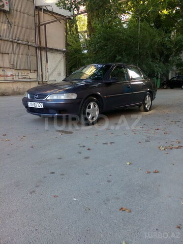Opel Vectra 1995, 320,000 km - 1.8 l - Bakı
