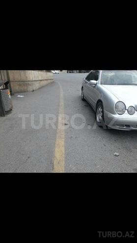 Mercedes E 220 1998, 450,000 km - 2.2 l - Bakı
