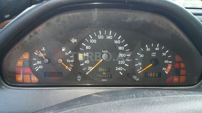 Mercedes C 180 1995, 362,503 km - 1.8 л - Bakı