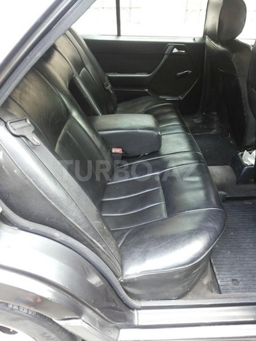 Mercedes E 200 1988, 200,000 km - 2.0 l - Bakı