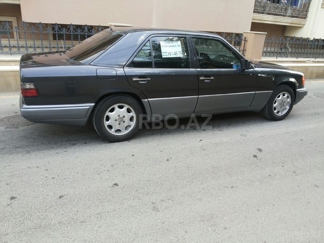 Mercedes E 200 1988, 200,000 km - 2.0 l - Bakı