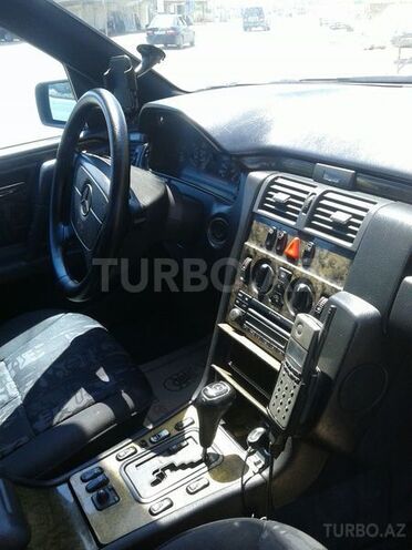 Mercedes E 240 1998, 380,000 km - 2.4 l - Bakı