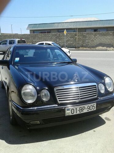 Mercedes E 240 1998, 380,000 km - 2.4 l - Bakı