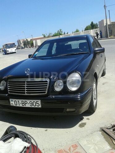 Mercedes E 240 1998, 380,000 km - 2.4 l - Bakı