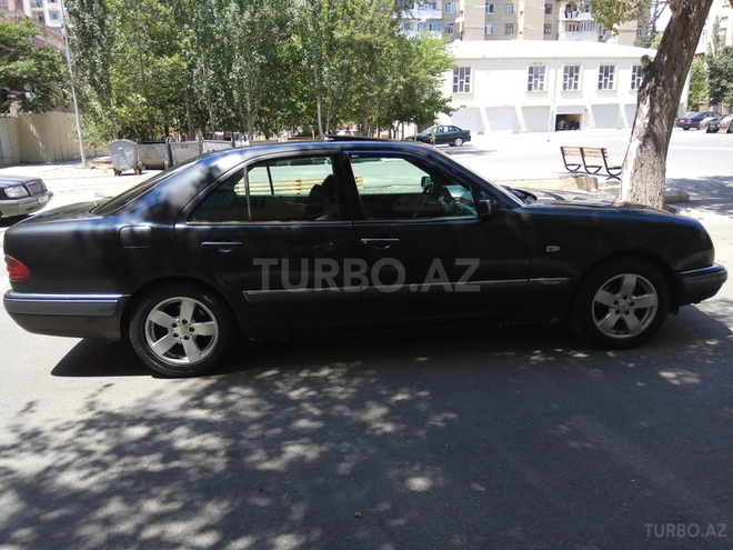 Mercedes E 300 1996, 350,000 km - 3.0 l - Bakı