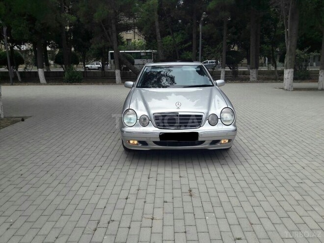 Mercedes E 240 1999, 300,000 km - 2.6 l - Sumqayıt