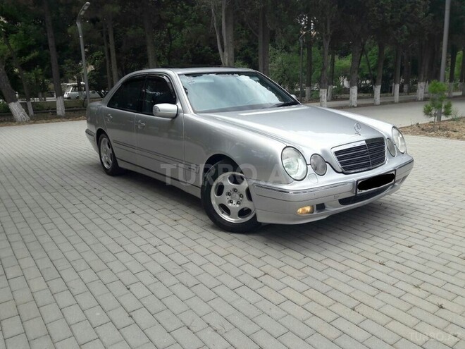 Mercedes E 240 1999, 300,000 km - 2.6 l - Sumqayıt