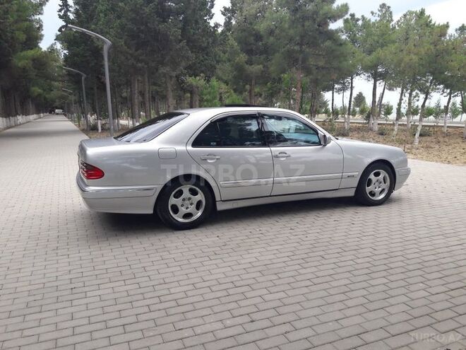Mercedes E 240 1999, 300,000 km - 2.6 l - Sumqayıt