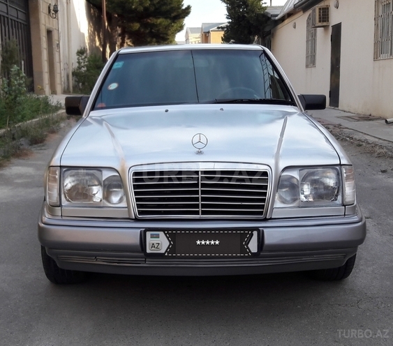 Mercedes E 250 1994, 447,520 km - 2.5 l - Bakı