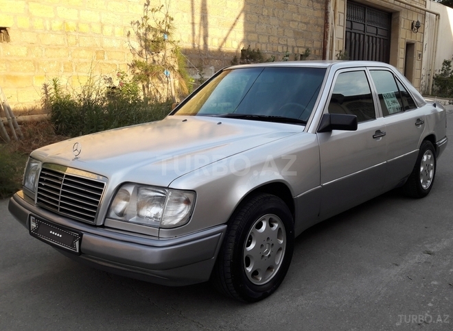 Mercedes E 250 1994, 447,520 km - 2.5 l - Bakı
