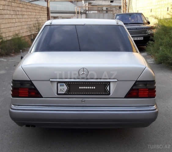 Mercedes E 250 1994, 447,520 km - 2.5 l - Bakı