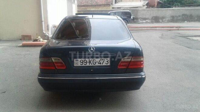 Mercedes E 240 1999, 236,000 km - 2.6 l - Gəncə
