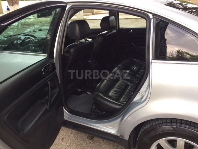 Volkswagen Passat 2001, 247,000 km - 1.8 l - Sumqayıt