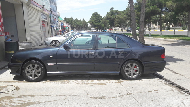 Mercedes E 240 1998, 240,000 km - 2.4 л - Sumqayıt