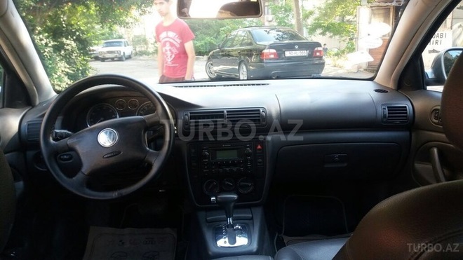 Volkswagen Passat 2004, 174,500 km - 1.8 l - Sumqayıt