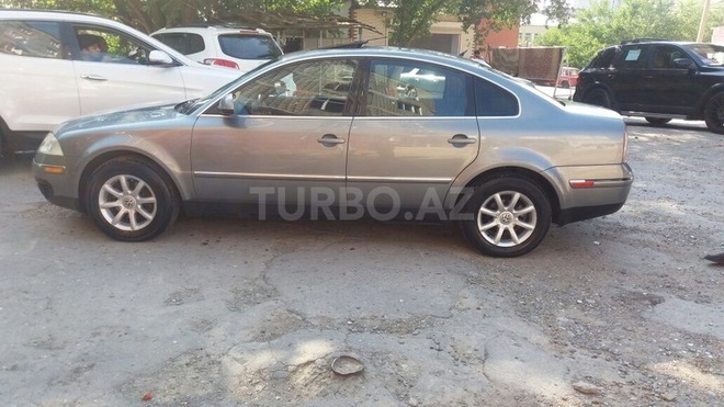 Volkswagen Passat 2004, 174,500 km - 1.8 l - Sumqayıt