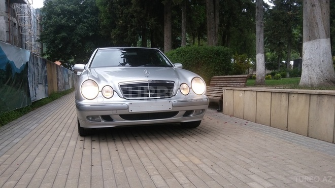 Mercedes E 200 1999, 206,000 km - 2.0 l - Bakı