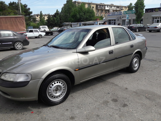 Opel Vectra 1996, 250,000 km - 1.6 l - Bakı
