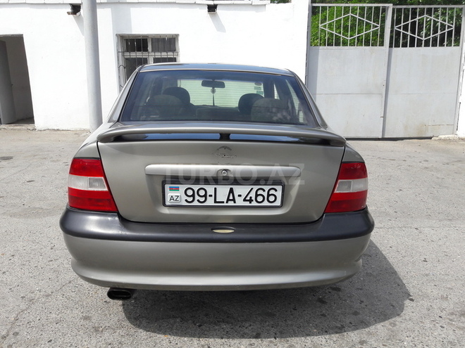Opel Vectra 1996, 250,000 km - 1.6 l - Bakı