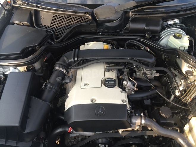 Mercedes E 200 1999, 206,000 km - 2.0 l - Bakı