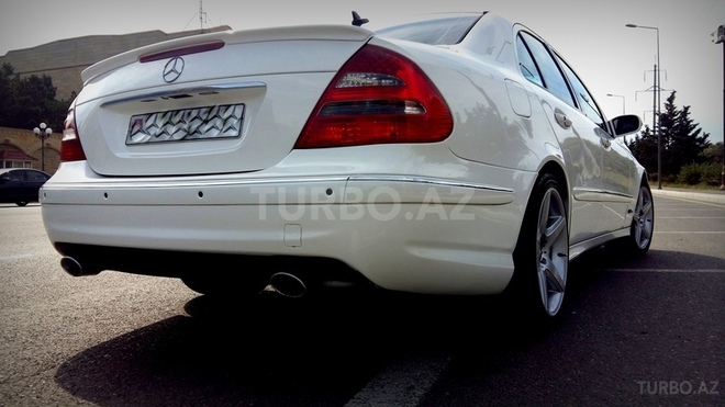Mercedes E 240 2002, 180,000 km - 2.6 l - Bakı