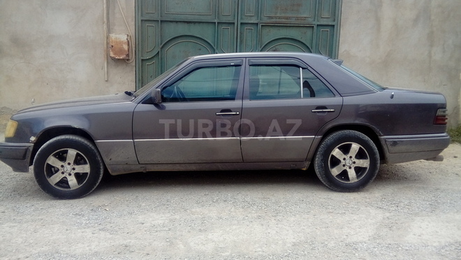 Mercedes E 250 1994, 600,000 km - 2.5 l - Bakı