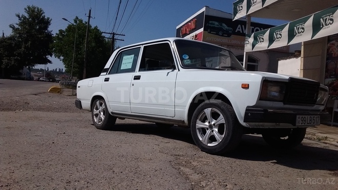 LADA (VAZ) 2107 2005, 330,000 km - 1.6 l - Quba